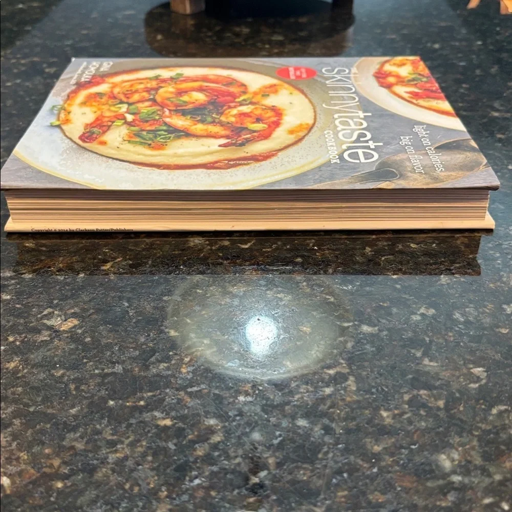 GUC The Skinny Taste Cookbook by Gina Homolka